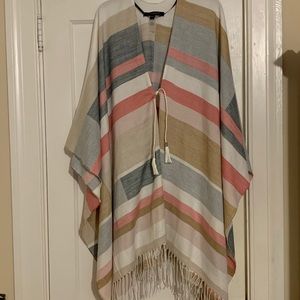 Marc New Yark one size cape.